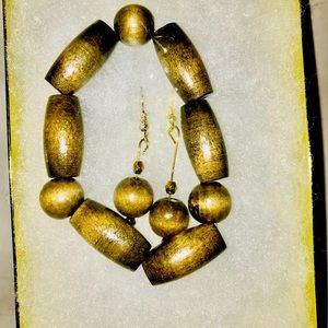 WOOD BEADED BRACELET AND EARRINGS SET